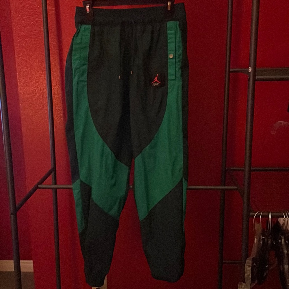 Jordan windbreaker pants